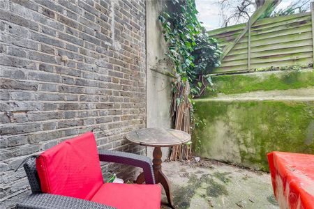 Studio to rent - Photo 5