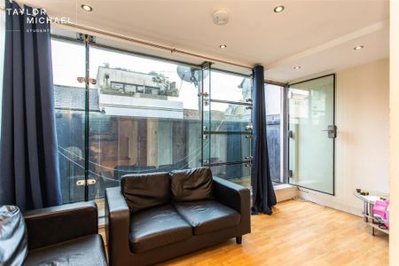 4 bedroom terraced house to rent - Photo 2