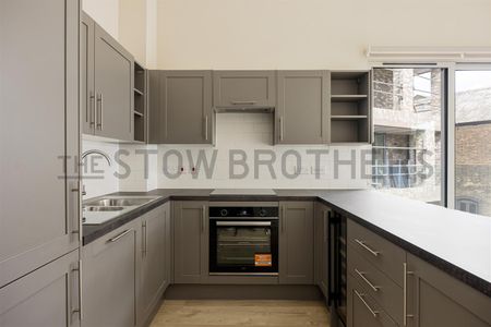 4 Stables Yard , E3 2YQ - Photo 4