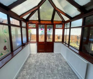 4 bedroom link detached house to rent - Photo 1