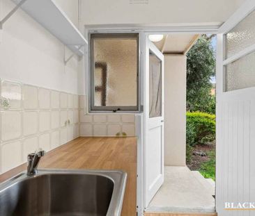 Whimsical 2-Bedroom + Study Home in Prime Braddon Location - Photo 6