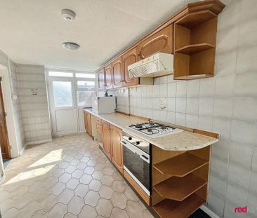 3 bedroom terraced house to rent - Photo 2
