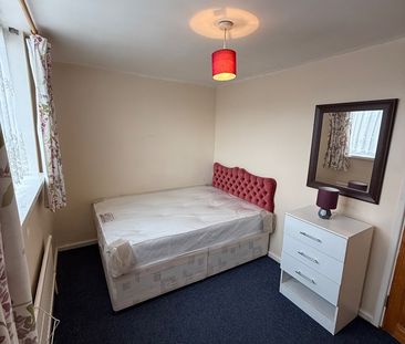 Room in a Shared Flat, Bentley Court, LU1 - Photo 4