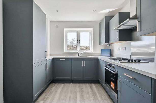 3 bedroom semi-detached house to rent - Photo 1