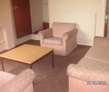 Nice 4 bed student house available - Photo 2