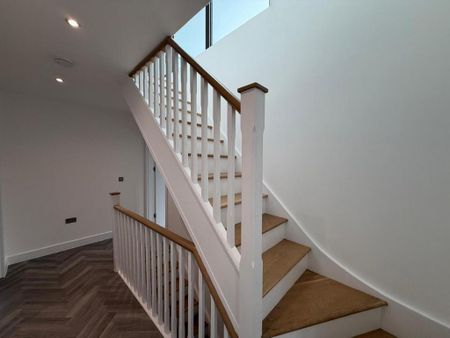 3 bedroom townhouse to rent - Photo 3