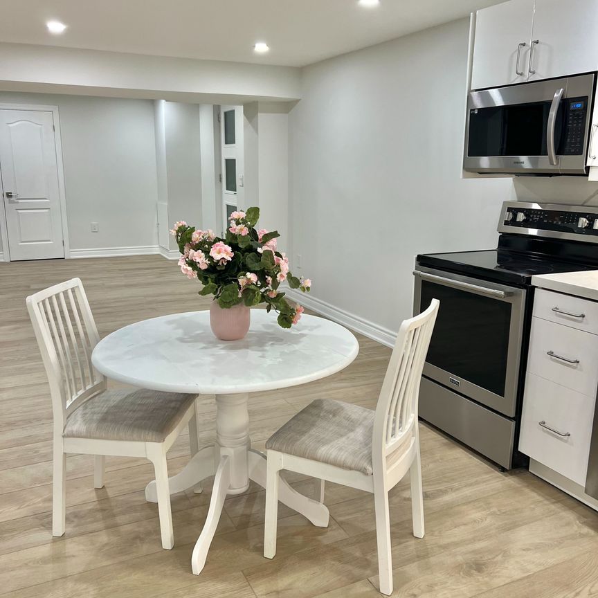 For Lease - 39 Nelson Circle Unit# Basement, Newmarket, Ontario - Photo 1