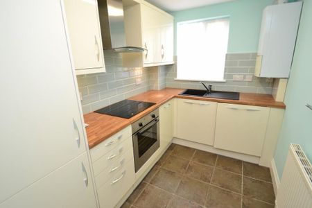 2 bedroom flat to rent - Photo 4
