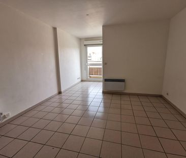 « LES ANGLES - STUDIO 26.84M² AVEC BALCON » - Photo 4