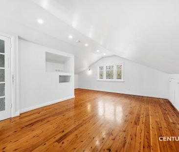 Beautiful Family Home ** Available Now ** - Photo 4