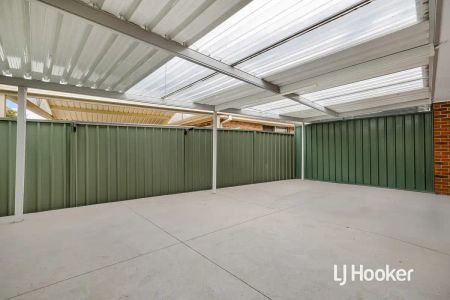 “Beautiful 3 Bedroom Home - Great Location!” - Photo 2