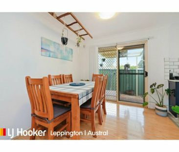 PERFECTLY SITUATED | WELL MAINTAINED VILLA - Photo 4