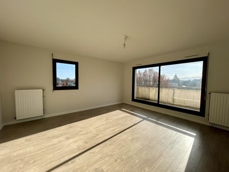 Location Appartement 3 pièces 67m² PAU 64000 - Photo 2