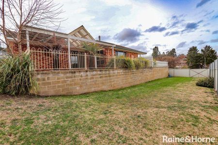 8 Wright Place, Windradyne, NSW 2795 - Photo 2