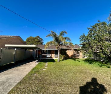 3 Bedroom / 1 Bathroom / Great Coastal Property - Photo 1