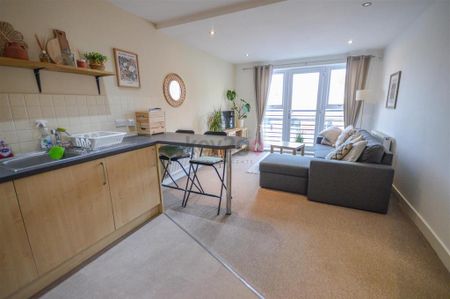 1 bedroom flat to rent - Photo 4