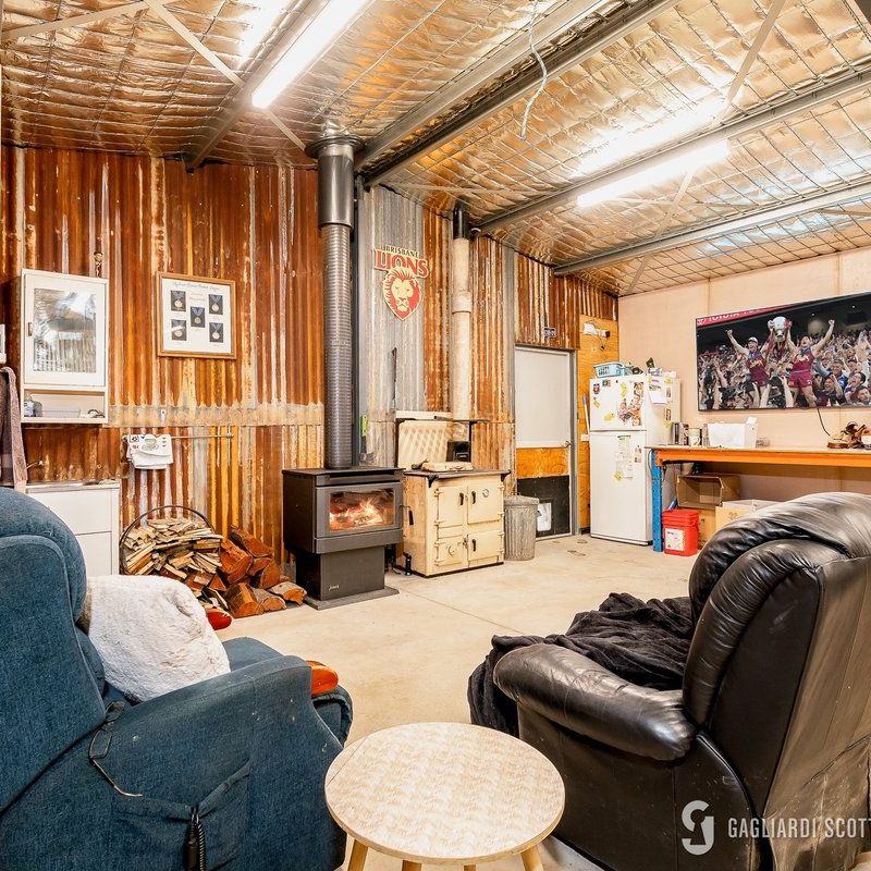 3 Bedroom Home in Central, Quiet Location! - Photo 1