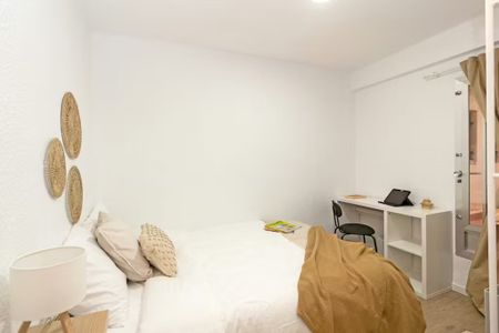 Carrer de Vicent Brull, Valencia, Valencian Community 46011 - Photo 3