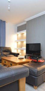 1 bedroom house share - Photo 3