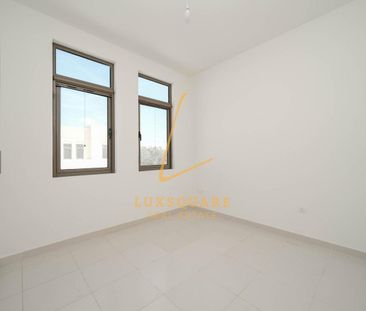 Spacious 3BR I Corner Villa I Ready to Move - Photo 5