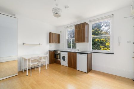 Bedsit to rent - Photo 5