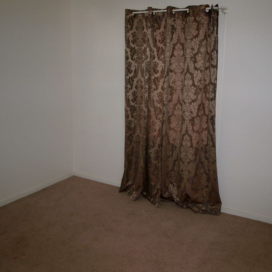 4 Bdrm Cosy Home - Photo 1