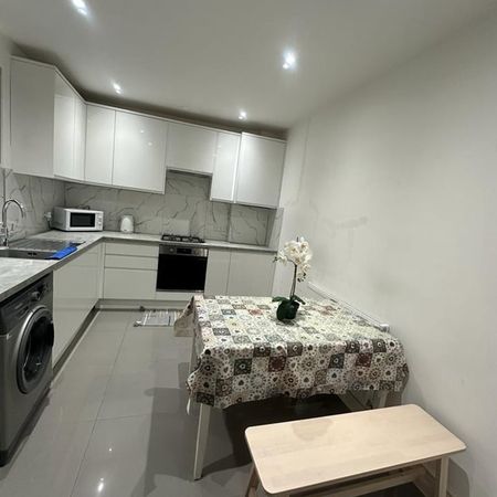 Room in a Shared House, Morrison Avenue, N17 - Photo 3