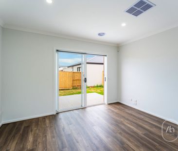 47 Rice Flower Crescent, Strathtulloh, Vic 3338 - Photo 4