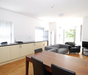 Grove House, 4 Beds, Grove House, Plymouth - Photo 1