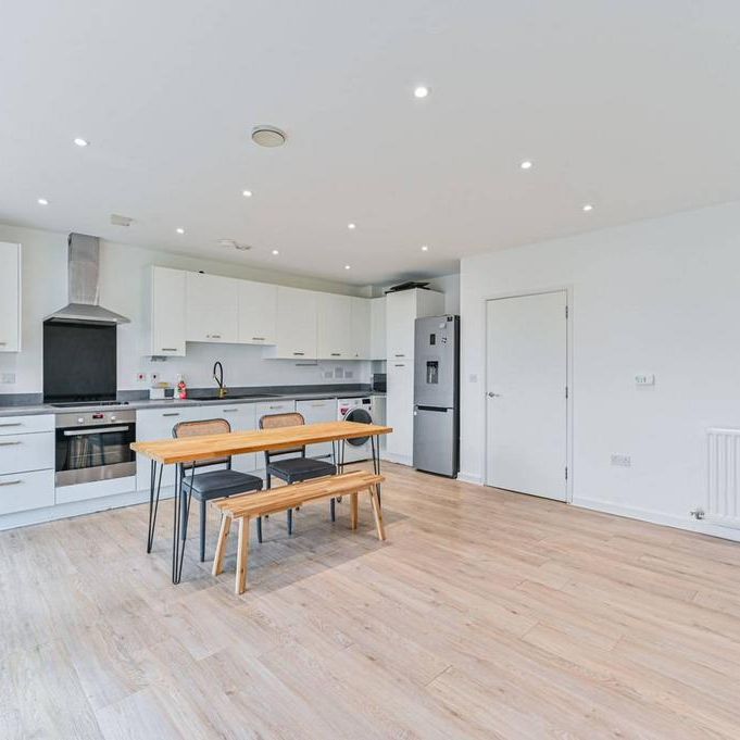 2 bedroom flat to rent - Photo 1