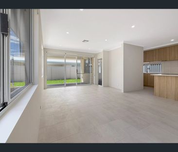 50 Boodalang Crescent, Rockingham, WA 6168 - Photo 5
