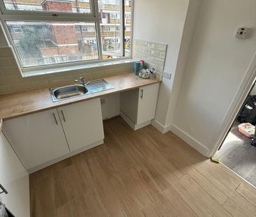 2 Bed Detached House, Plaistow, E13 - Photo 6