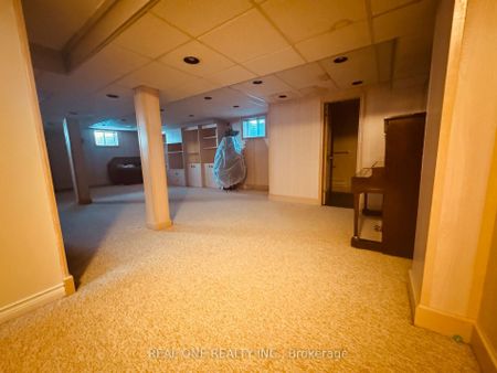 For Lease - 3 Elmsley Drive, Richmond Hill, Ontario - Photo 3