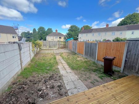 3 bedroom terraced house to rent - Photo 3