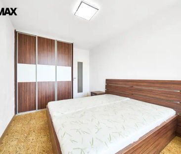 Pronájem kompletně vybaveného bytu 2+1 s lodžií a výhledem | Pardub... - Photo 1