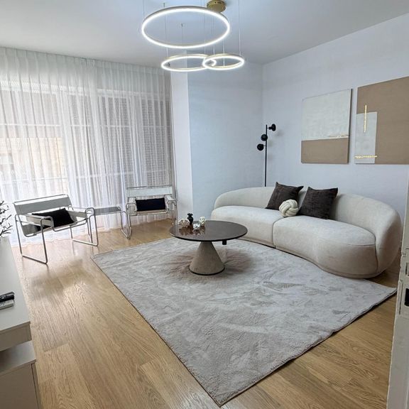2 room luxury Apartment for rent in Valencia - Photo 1