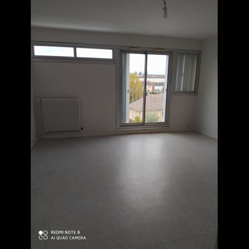 Location Appartement 3 pièces 63 m² Le Blanc - Photo 1