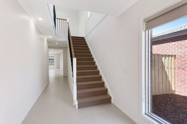 9 Squadron Road, Point Cook VIC, Belconnen - Photo 1