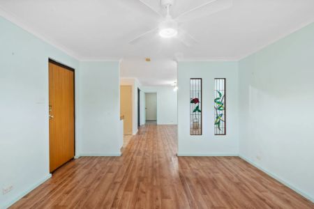 Family-Friendly Living In a Coastal Setting. - Photo 2