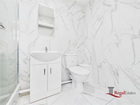 4 bedroom terraced house to rent - Photo 4