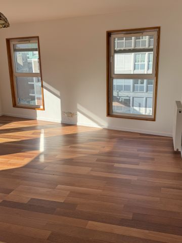 Location Appartement 4 pièces 84m² PARIS 13ème - Photo 4