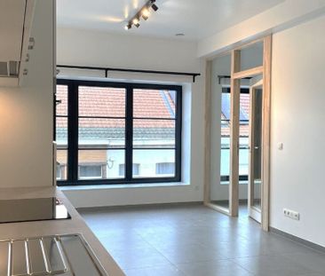 Appartement te huur in Kortrijk voor € 795 met 1 slaapkamer - Photo 1