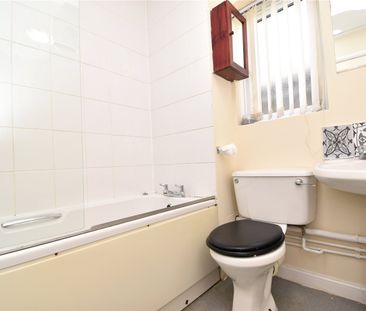 Hallcroft Chase, Highwoods, Colchester, CO4 9WG - Photo 3