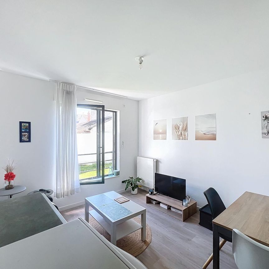 Location Appartement 2 pièces 38m² LA NEUVILLETTE 51100 - Photo 1