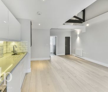 Apartment, Shaftesbury Avenue, London, Greater London, Soho, W1D 6ND - Photo 1