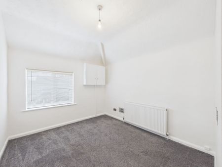 2 Bedroom - Photo 5