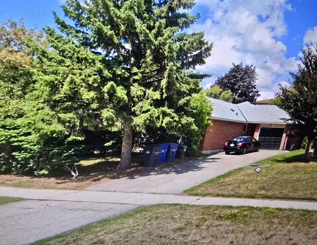 598 Edinburgh Rd S, Guelph - Photo 1