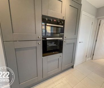 Canberra Avenue - Warrington - WA2 - Photo 4