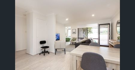 STREET FRONT UNIT - Photo 3