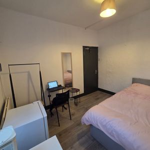 Room in a Shared House, Roseberry Gardens, N4 - Photo 2